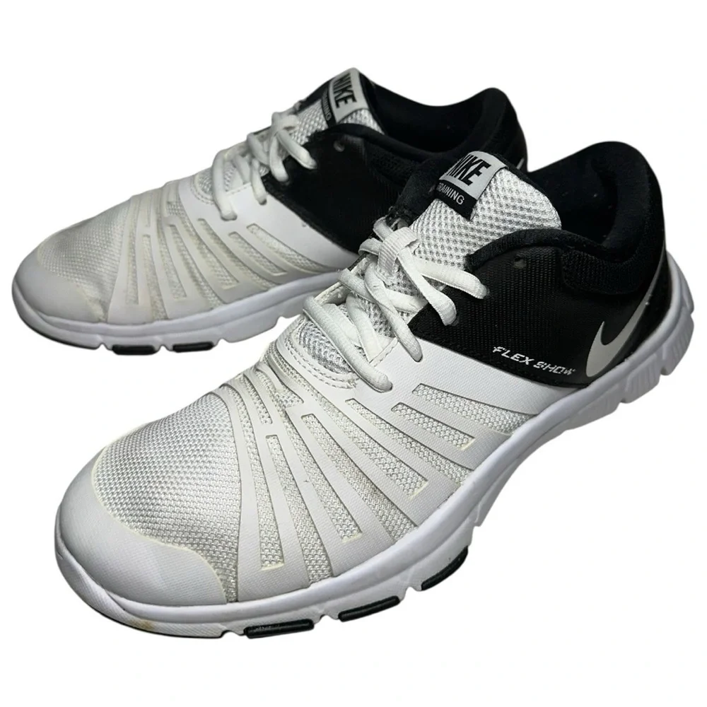 NIKE Boy’s Size 6.5 White Black Flex Show Training Shoes Sneakers